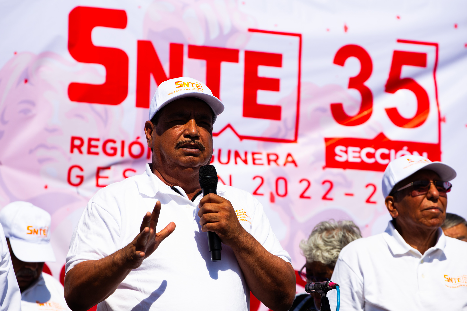Maestros amagan con protestas si se da ‘carpetazo’ a denuncia por desfalco millonario en Sección 35