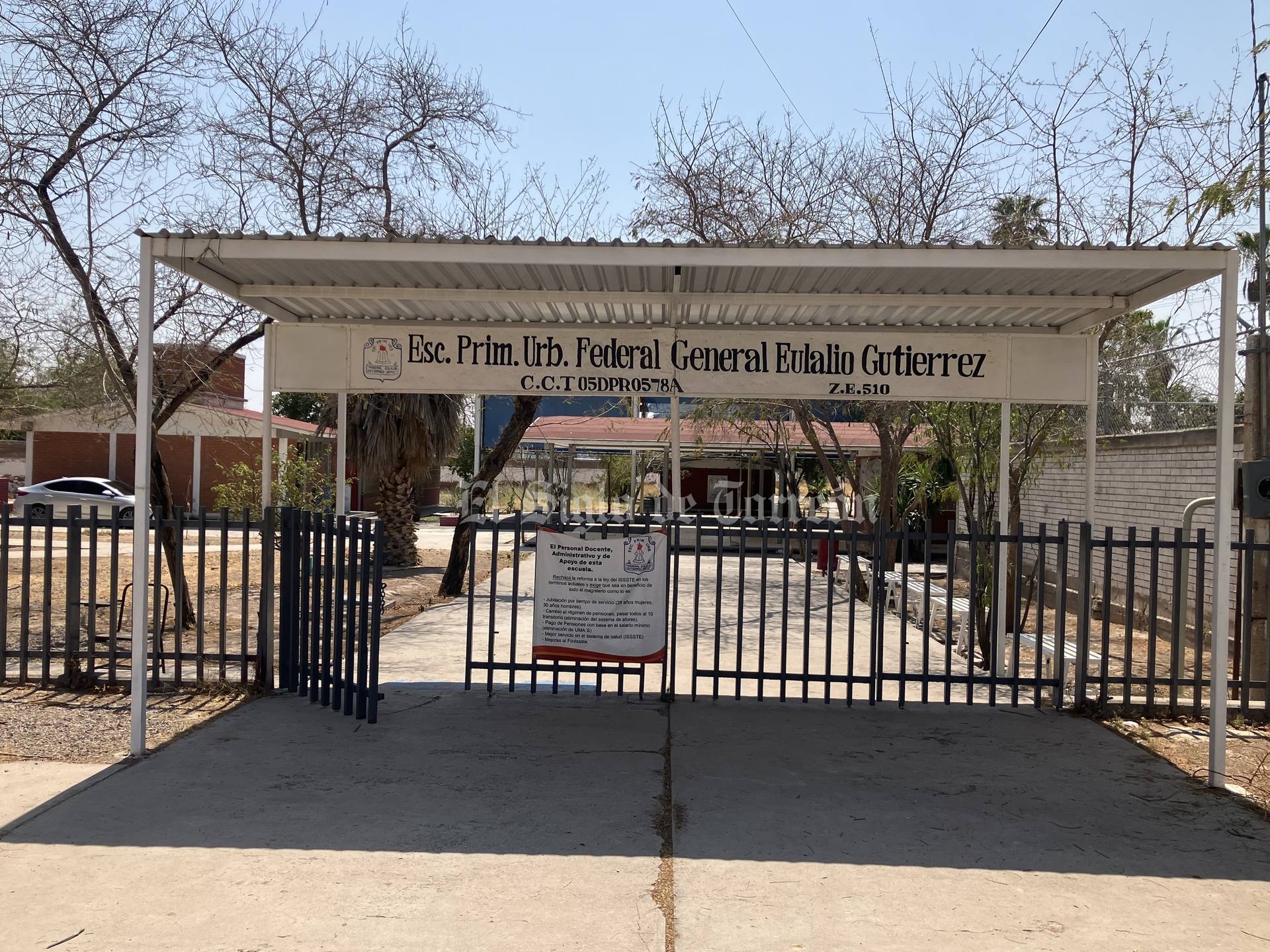 Ladrones, ‘tengan consideración con los niños’; denuncian otro robo en primaria de Torreón