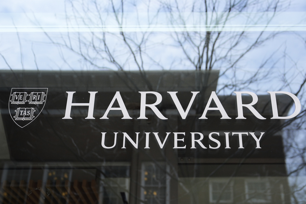 Harvard no podrá recibir a estudiantes extranjeros por orden del gobierno de EUA