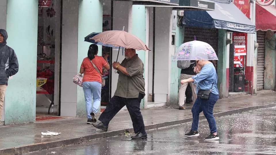 Se aproxima la primera onda tropical y dejará lluvias en la península