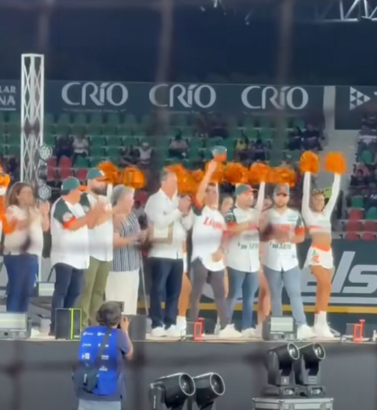 Rommel Pacheco, de los aplausos al abucheo