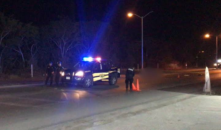 Motociclista muere tras choque en Periférico; investigan causas