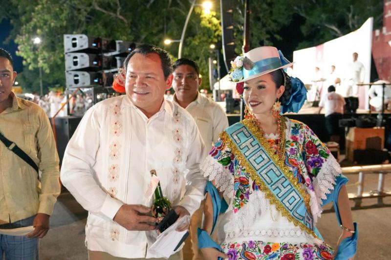 Yucatán brilla en Veracruz con el Festival del Bolero