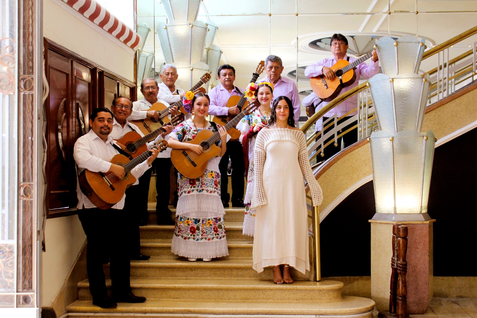 Concierto de trova en Mérida cautiva al público