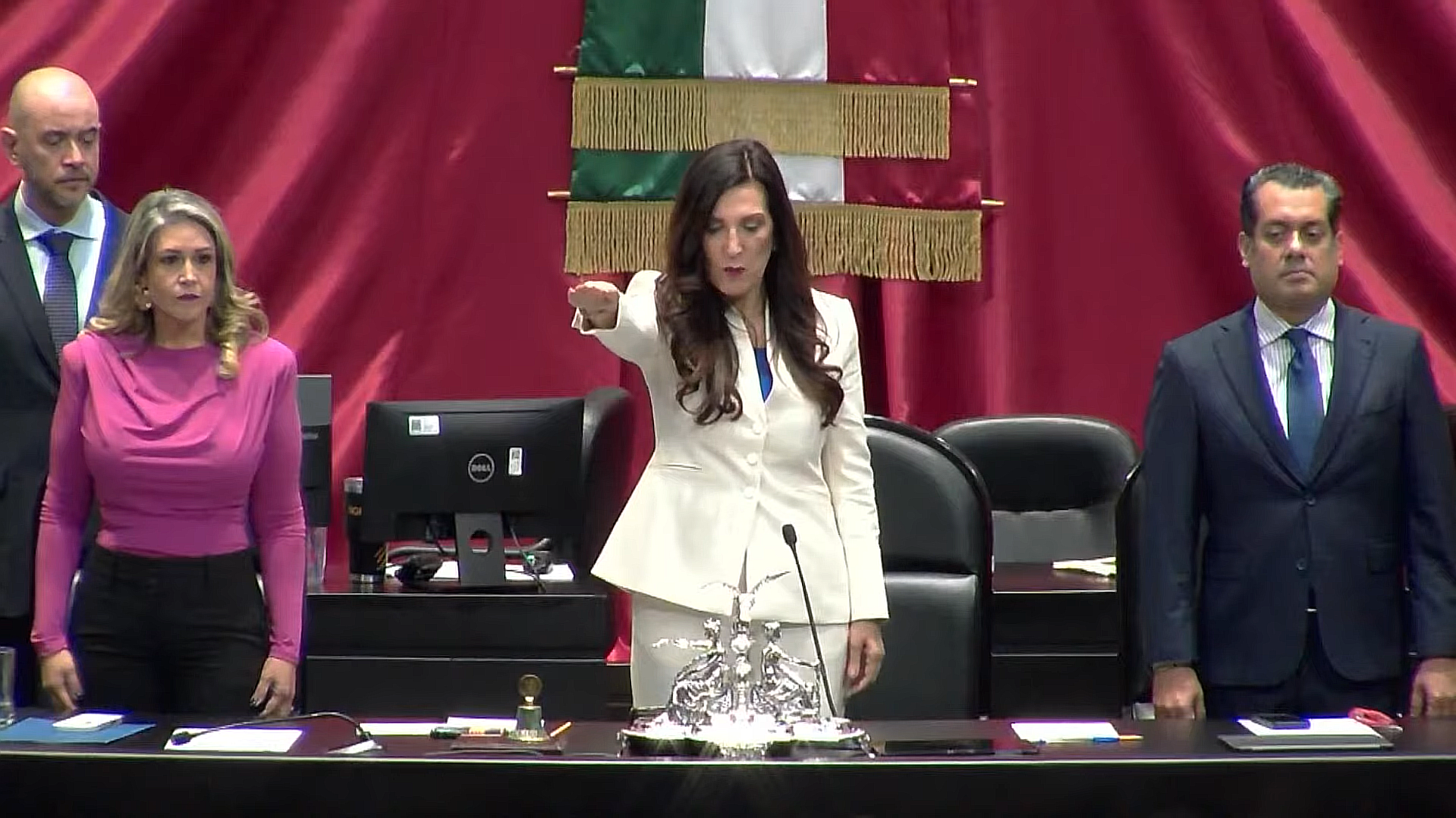 Eligen a panista Kenia López Rabadán como presidenta de la Cámara de Diputados