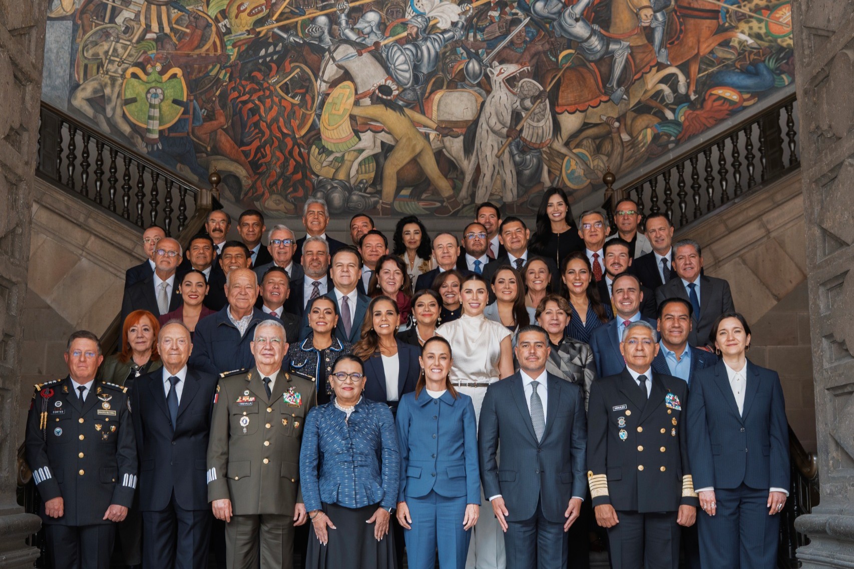 Sheinbaum pide a gobernadores ‘aterrizar’ estrategia de seguridad