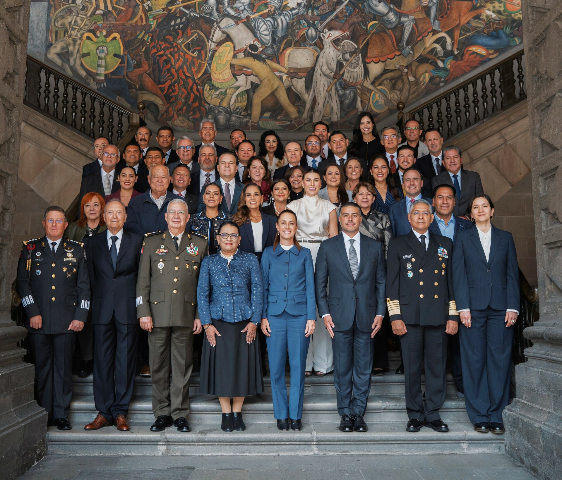 Pide Sheinbaum ‘aterrizar’ estrategia de seguridad a gobernadores