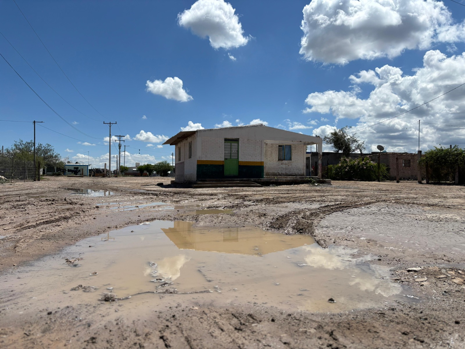 Descartan graves daños por lluvias atípicas en Parras de la Fuente