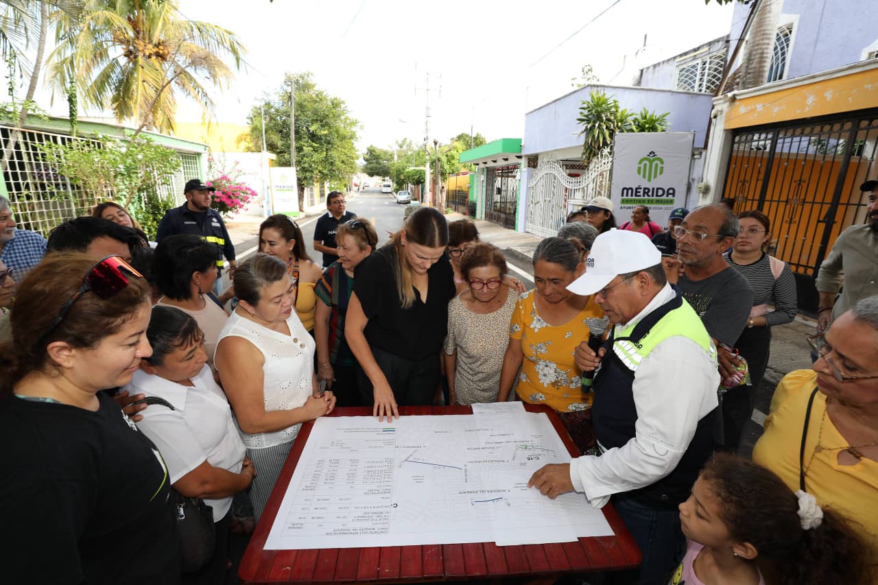 Repavimentan calles en Mérida