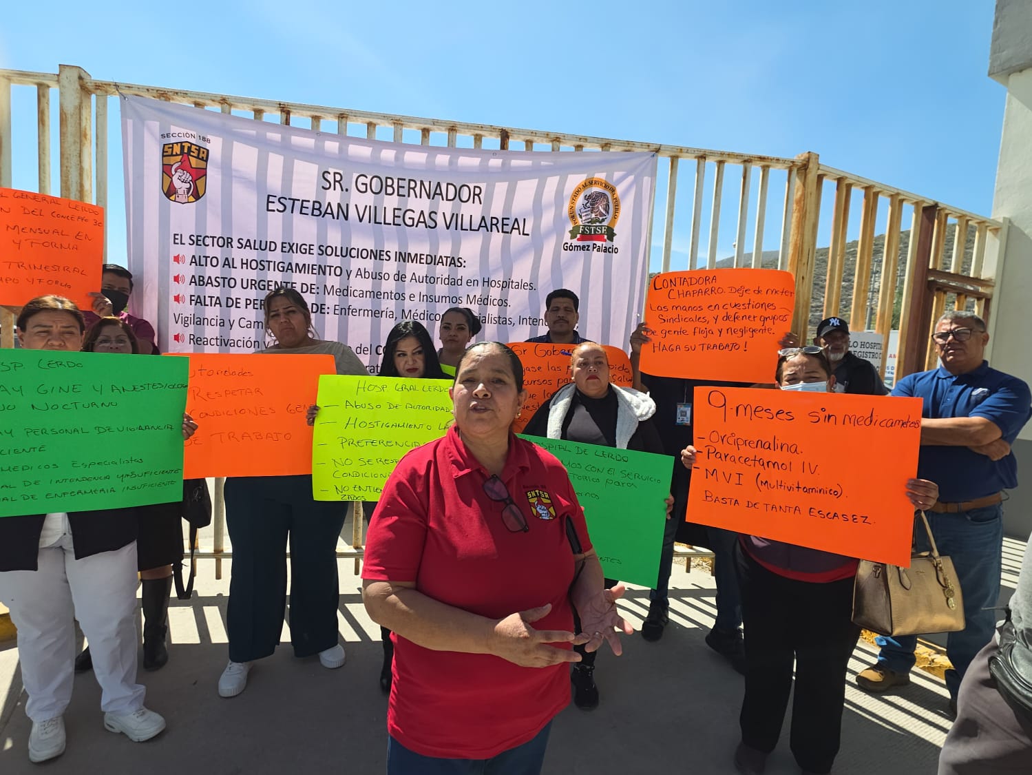 Protesta personal médico de la Secretaría de Salud de Durango
