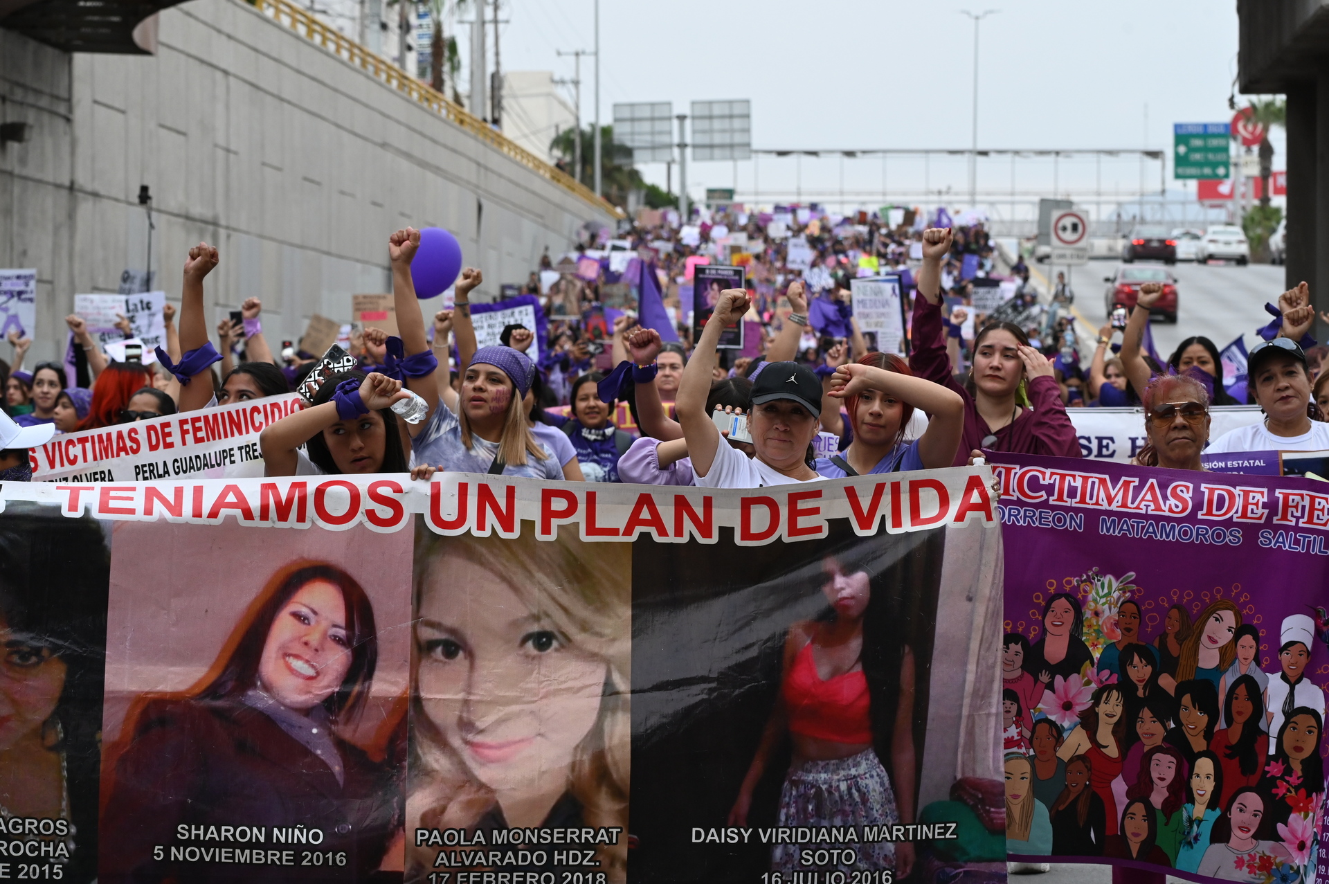 La ola morada toma La Laguna