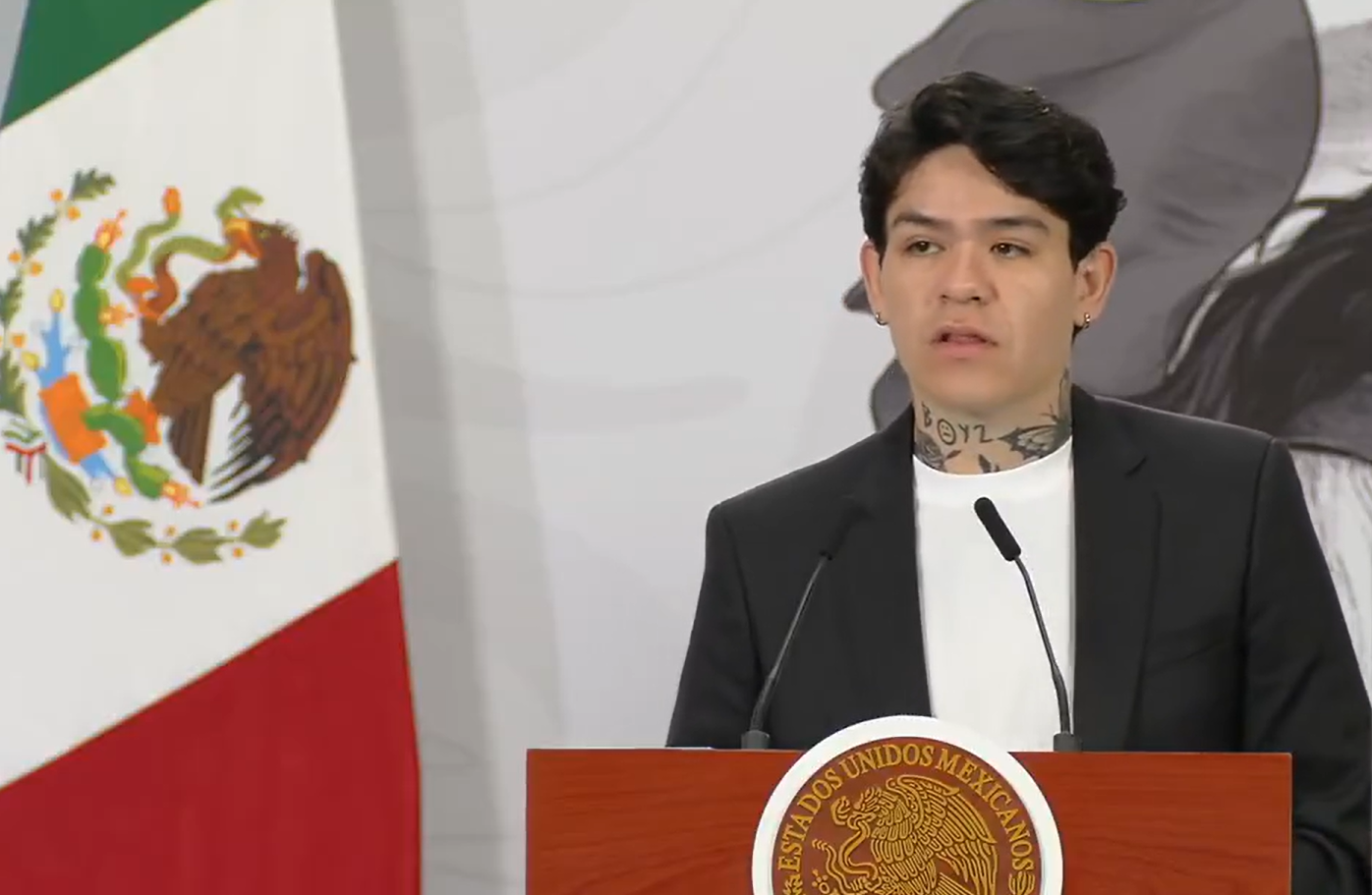 Junior H y Majo Aguilar aparecen en la mañanera de Sheinbaum para impulsar concurso México Canta