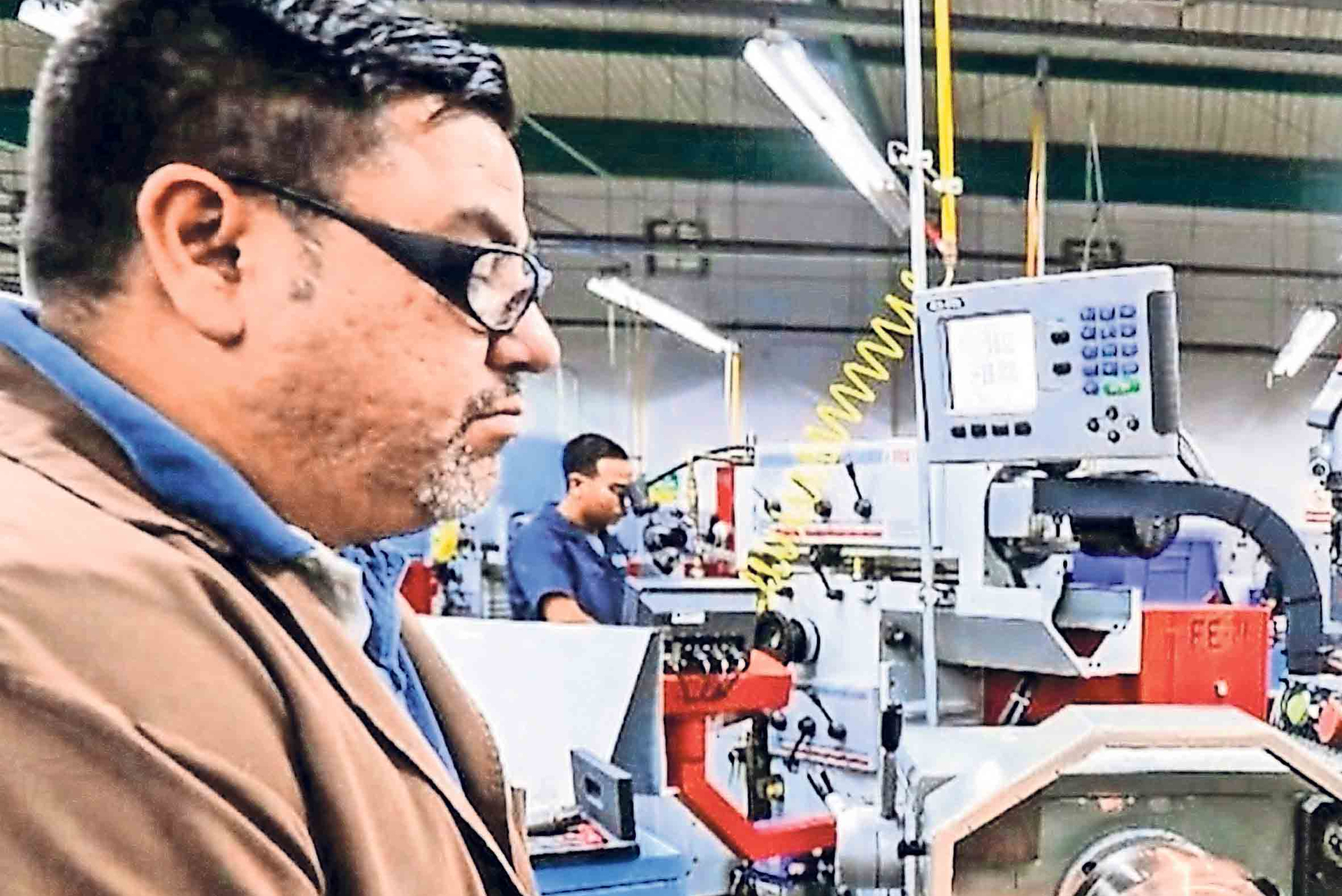Industria automotriz y manufactura avanzan en La Laguna con cautela