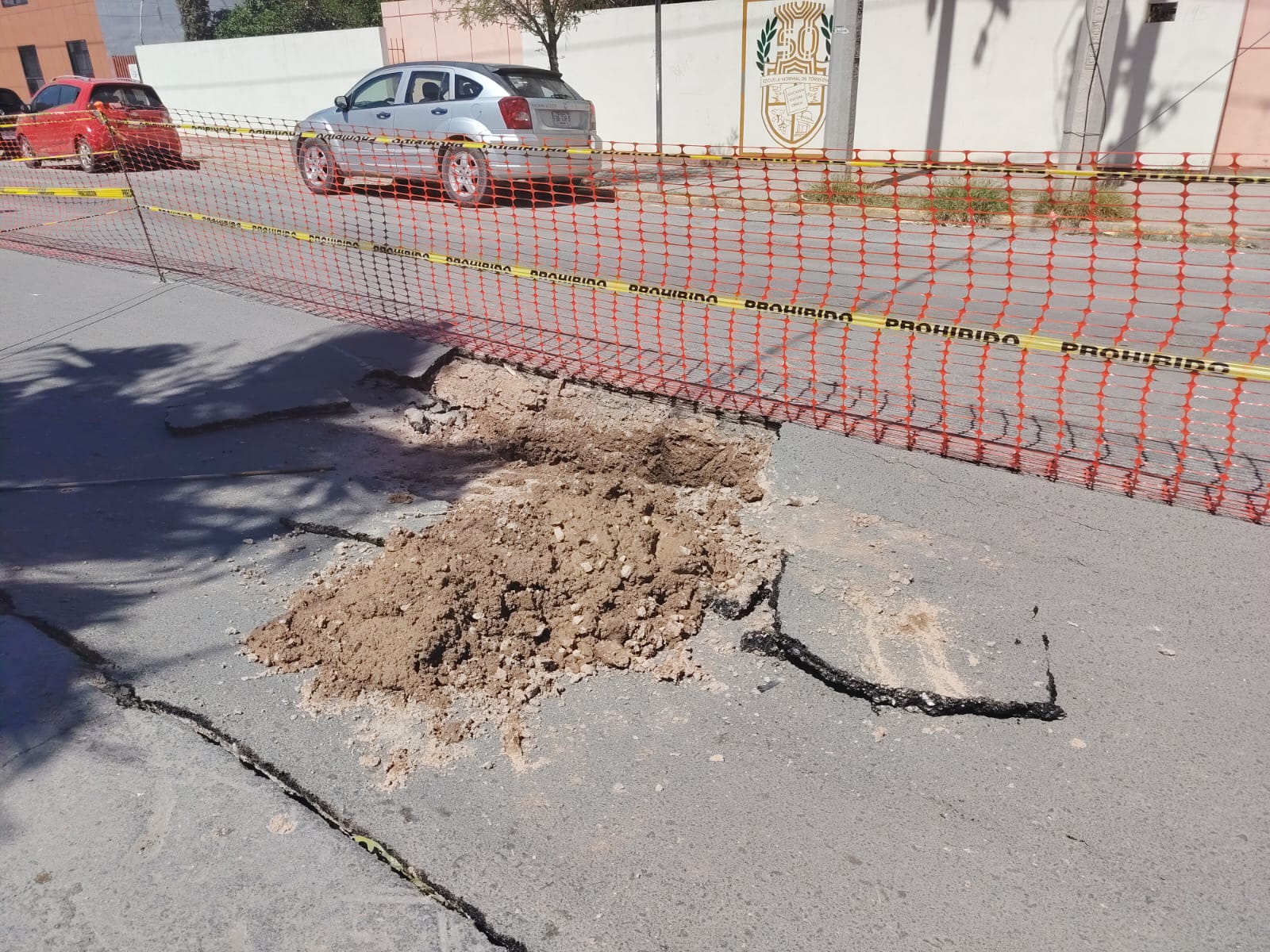 Pavimento se hunde en obras recientes de Torreón; inversión fue de 400 millones de pesos