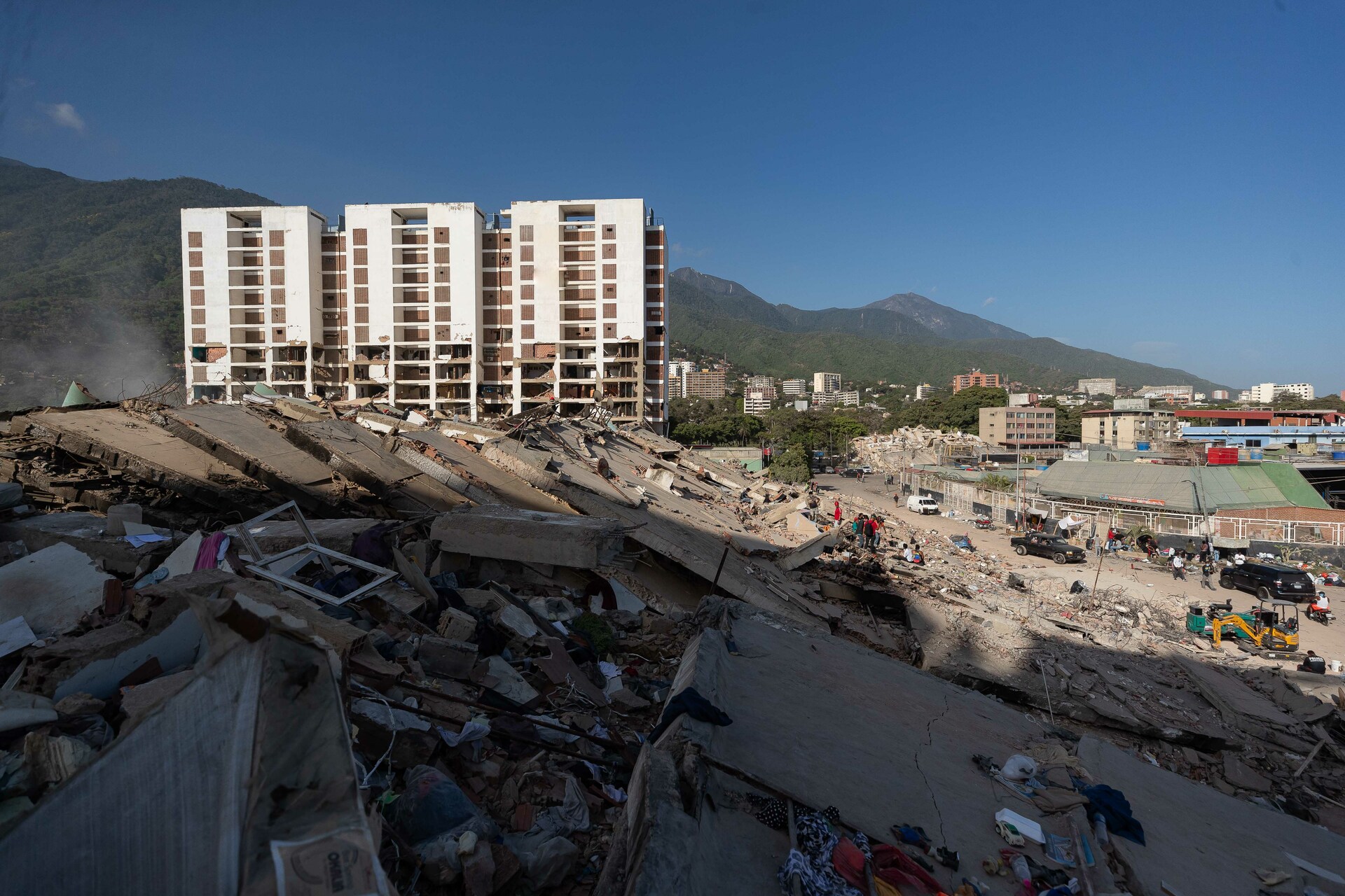Los venezolanos despiertan sacudidos por un nuevo sismo a cinco días del doble terremoto