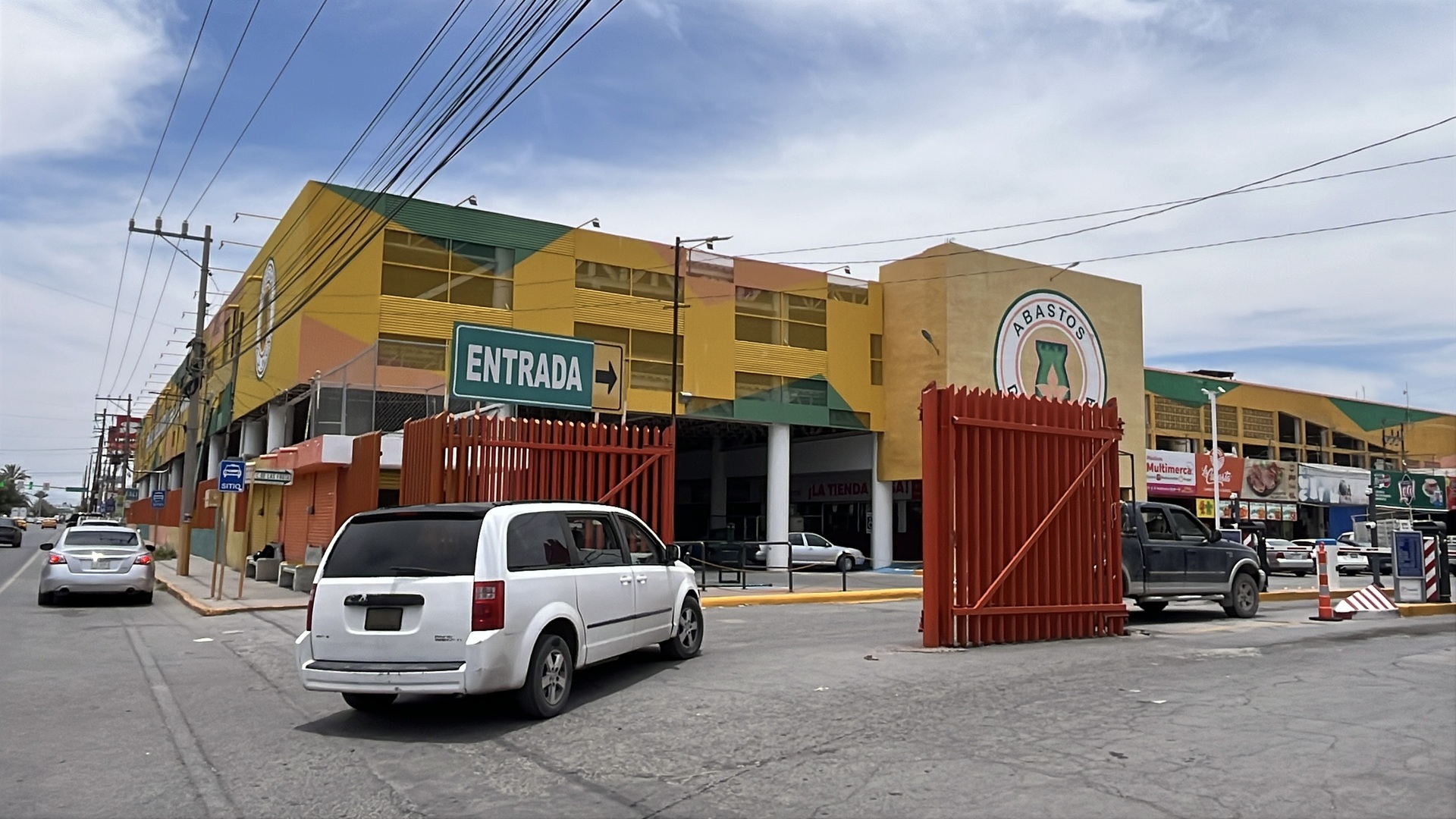 ¿Ya no encuentras lugar? Así planea el Mercado de Abastos solucionar sus problemas de espacio