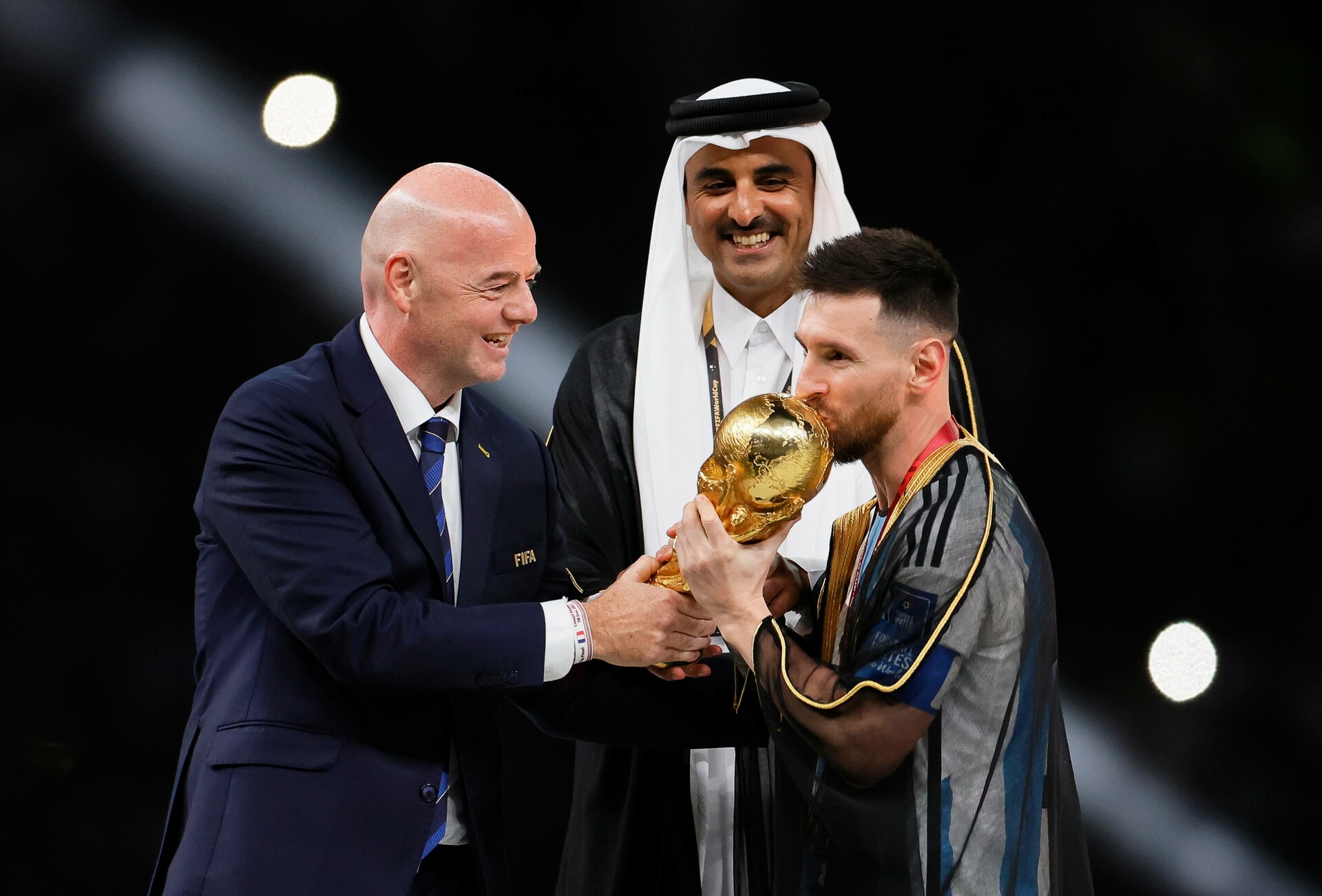 Federación Francesa de Futbol se une a otros países y no apoya reelección de Infantino
