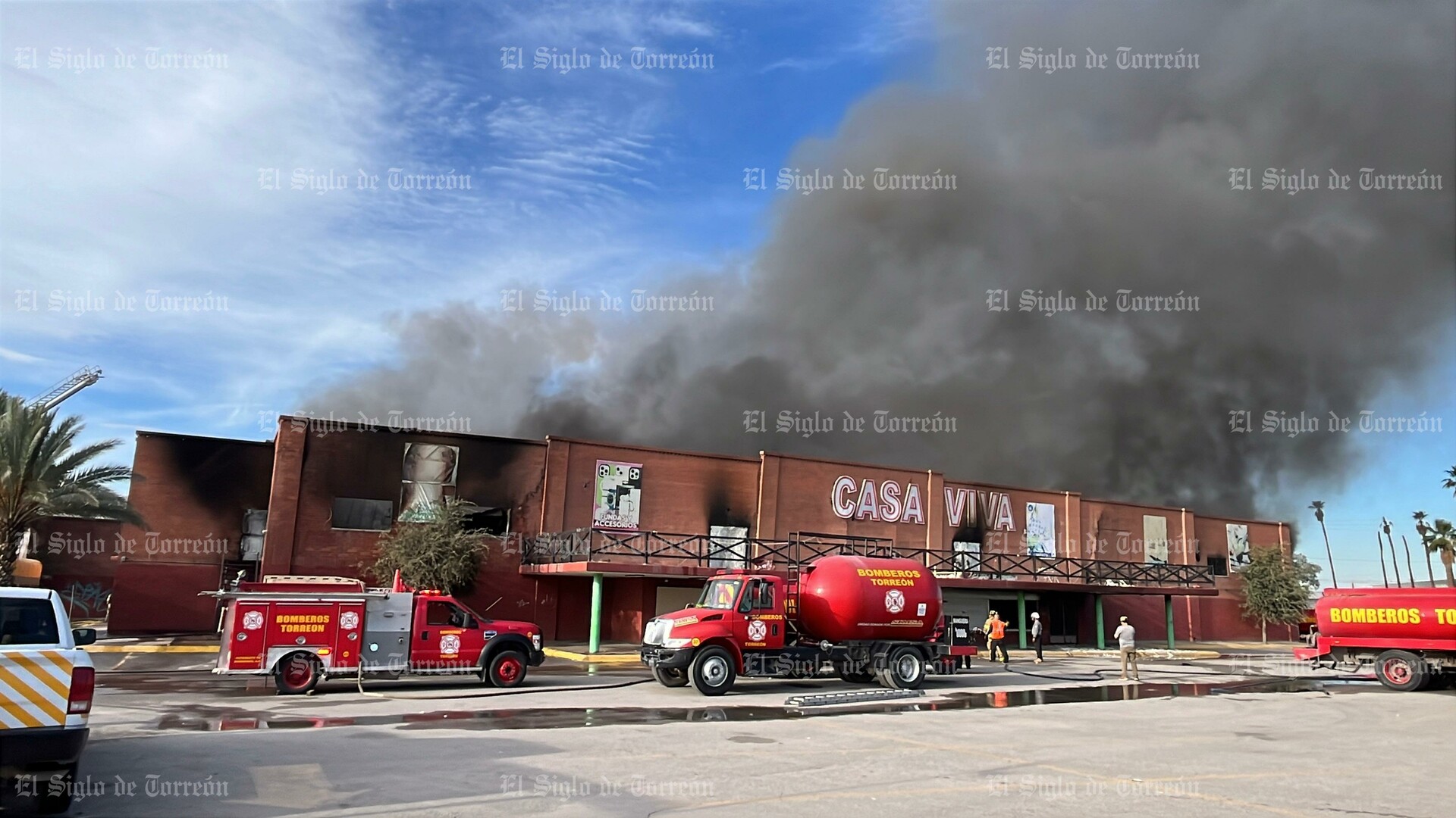 Incendio en mall chino moviliza a cuerpos de emergencia en Torreón