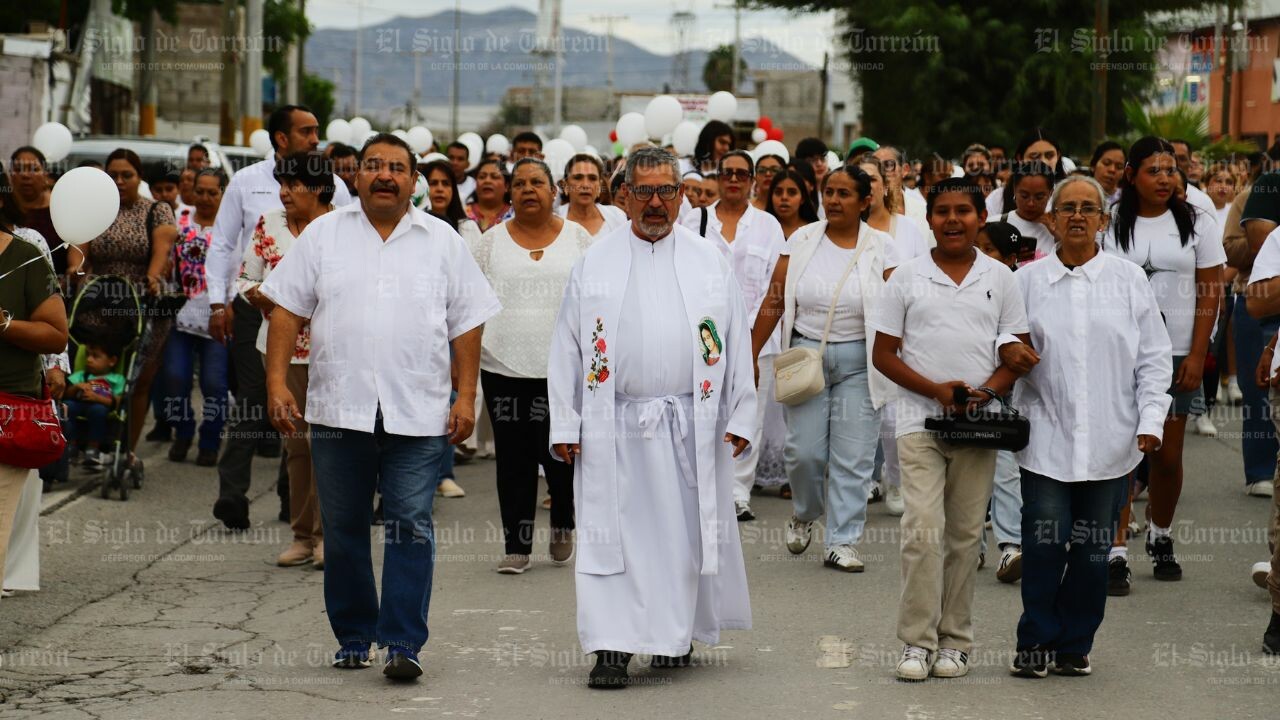 ‘Pidamos a Dios que ilumine a los jóvenes’, expresan en Marcha por la Paz tras ataque a secundaria