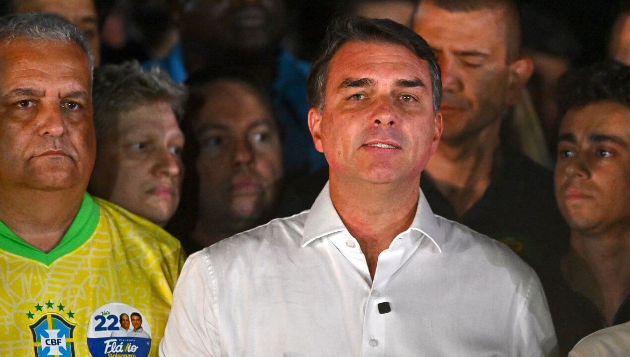 Flávio Bolsonaro se declara ‘presidente’ de Brasil desde Miami